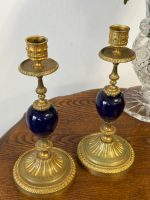 Maza Izmēra Franču Luija XVI stila Svečturu Pāris ar Porcelāna Detalizāciju, Viena Svecei, Viegli Pēc Svara (5168) - Image 2