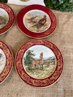 "Limoges" porcelāna šķīvji ar medījumu motīviem ("Limoges" porcelain game plates with burgundy border) (3311) - Image 2