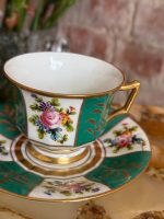 Porcelāna Krūzīte Zaļā Krāsā ar Ziedu Detalizāciju, Vidēja Izmēra (5398) - Image 4