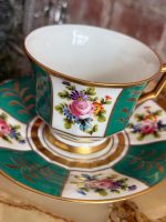 Porcelāna Krūzīte Zaļā Krāsā ar Ziedu Detalizāciju, Vidēja Izmēra (5398) - Image 6