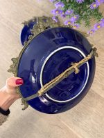 Ekskluzīvs antīks kobalta porcelāna sienas šķīvis ar bronzas uzlikām "Eņģelītis ar putnu" — ap 1900. gadu (Skaistais laikmets / Belle Époque), neliela izmēra, pieejami 2gab (6162) - Image 12