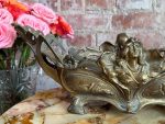 Jūgendstila bronzas kašpo / jardinière ar femme-fleur figūru un magoņu dekoru — Jūgendstils, Francija vai Beļģija, ap 1895.–1910. Jūgendstila/Art Nuoveau Trauks Ziediem, Vidēja Izmēra (5395) - Image 4