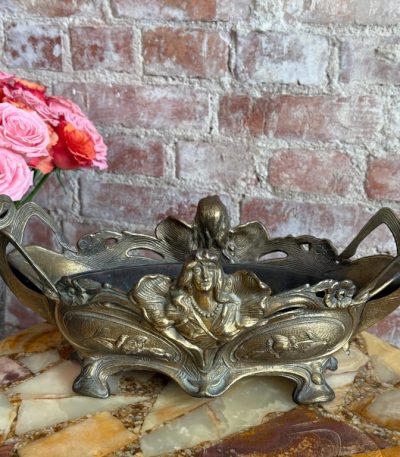 Art Nouveau bronzekar/jardinière med femme-fleur figur og valmuedekor