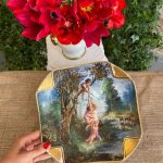 Porcelāna Šķīvis ar Eņģeļiem un Zelta Krāsas Detalizāciju (3206)