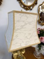 Galda Lampa ar Zelta Krāsas Gaiļa Figūru, Vidēji Liela Izmēra (5143) - Image 9