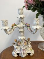 Porcelāna Svečturis ar Eņģeļiem, 4 Svecēm, Vidēja Izmēra (5147) - Image 6