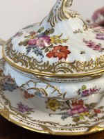 Maza Izmēra Porcelāna Terīne ar Šķīvi, Apgleznota ar Zelta Krāsas Detalizāciju (5144) - Image 7
