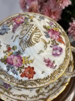 Maza Izmēra Porcelāna Terīne ar Šķīvi, Apgleznota ar Zelta Krāsas Detalizāciju (5144) - Image 5