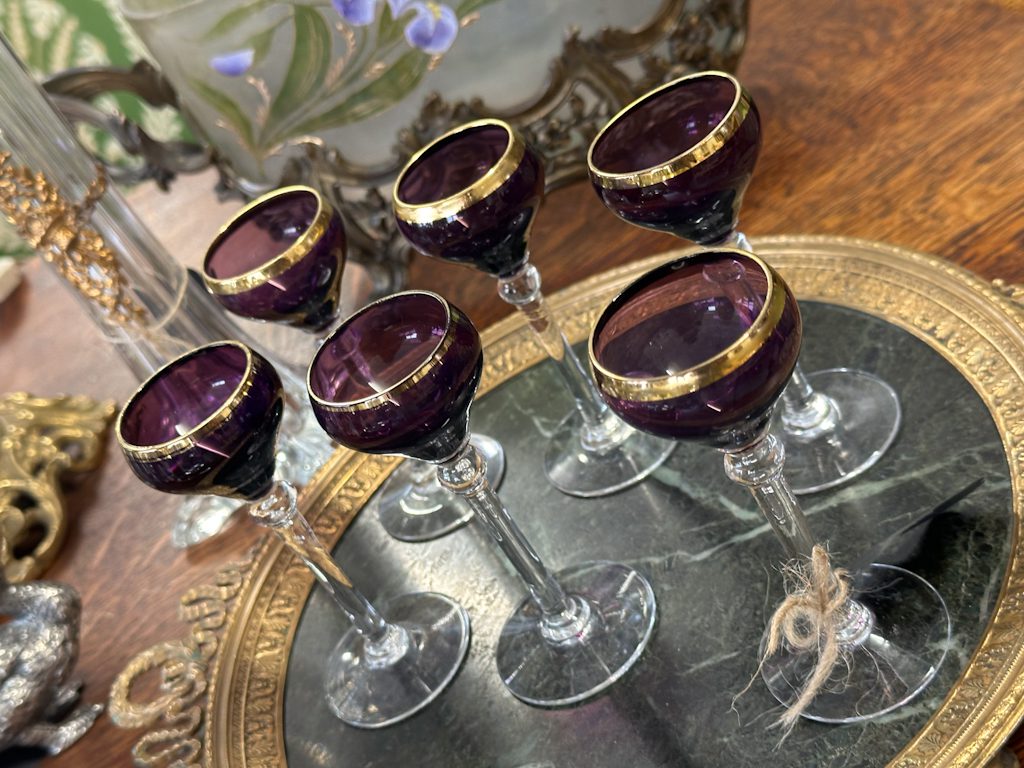 Mazas, Violetas Glāzītes ar Zelta Krāsas Maliņu, 6gab (5205) - Image 1