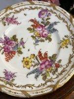 Maza Izmēra Porcelāna Terīne ar Šķīvi, Apgleznota ar Zelta Krāsas Detalizāciju (5144) - Image 10