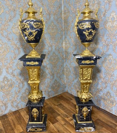 Sæt af sorte marmorsøjler og urner med forgyldt bronze, Napoleon III