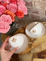 Limoges Porcelāna Krūzīte ar Zelta Monogrammu — D & Co, Limoges, Francija, ap 1879.–1900, Liela Izmēra, Pieejamas 2gab (5515) - Image 2