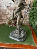 Figure, medium size (1117) - Image 4