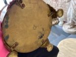 Antīks bronzas šampanieša dzesētājs uz lauvas ķepām — Magdeburgas lietuve, Ļoti smags (antique brass lion paw champagne ice bucket) (4660) - Image 15