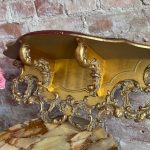 Zeltīta Koka Sienas Konsole ar Bronzas Rocaille Ornamentu — Louis XV Rococo, Francija/Itālija, 19.gs. (5384)