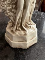 Figurine with female figures, medium size, plastic, medium light weight (7041) - Image 13
