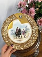 Izsmalcināts Porcelāna Šķīvis ar Parakstu, Neliela Izmēra (5170)