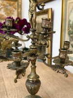 Grezns Bronzas Kandelabrs deviņām Svecēm ar Ķeruba Figūru — Baroka stilā, (antique bronze cherub candelabra dark patina — Baroque Style) (6079) - Image 7