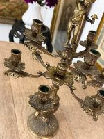 Grezns Bronzas Kandelabrs deviņām Svecēm ar Ķeruba Figūru — Baroka stilā, (antique bronze cherub candelabra dark patina — Baroque Style) (6079) - Image 13