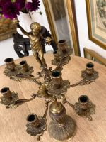 Grezns Bronzas Kandelabrs deviņām Svecēm ar Ķeruba Figūru — Baroka stilā, (antique bronze cherub candelabra dark patina — Baroque Style) (6079) - Image 6