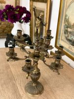 Grezns Bronzas Kandelabrs deviņām Svecēm ar Ķeruba Figūru — Baroka stilā, (antique bronze cherub candelabra dark patina — Baroque Style) (6079) - Image 3