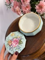 Maza, ‘’Limoge’’ Porcelāna Lādīte ar Vāku (5181)