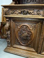 Monumentāla Neorenesanses ozolkoka bufete-vitrīna ar bruņiniekiem, Neorennesanse, Francija, 19.gs (Monumental oak buffet-vitrine with knight figures) (3274) - Image 11