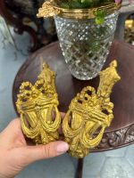 Antīki zeltītas bronzas aizkaru turētāji — Luija XVI stilā (antique gilt bronze drapery hooks) (4357) - Image 3