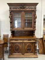 Monumentāla Neorenesanses ozolkoka bufete-vitrīna ar bruņiniekiem, Neorennesanse, Francija, 19.gs (Monumental oak buffet-vitrine with knight figures) (3274) - Image 2