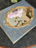 spogulis gaiši zilpelēkā krāsā ar zelta krāsas akcentiem, vidēja izmēra (7044) - Image 5