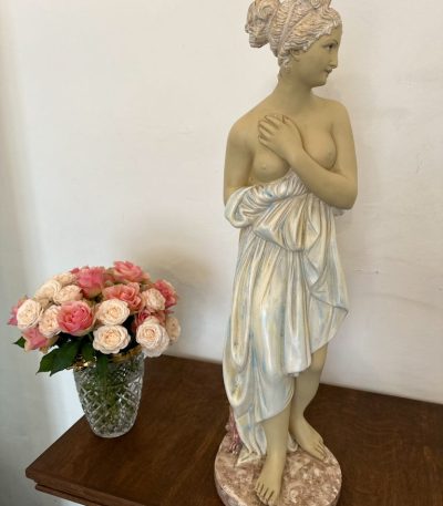 Kvindefigur, mellemstor, meget tung (4550)