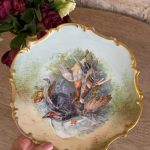 Porcelāna Šķīvis ar Medījuma Motīvu, Neliela Izmēra (5642)