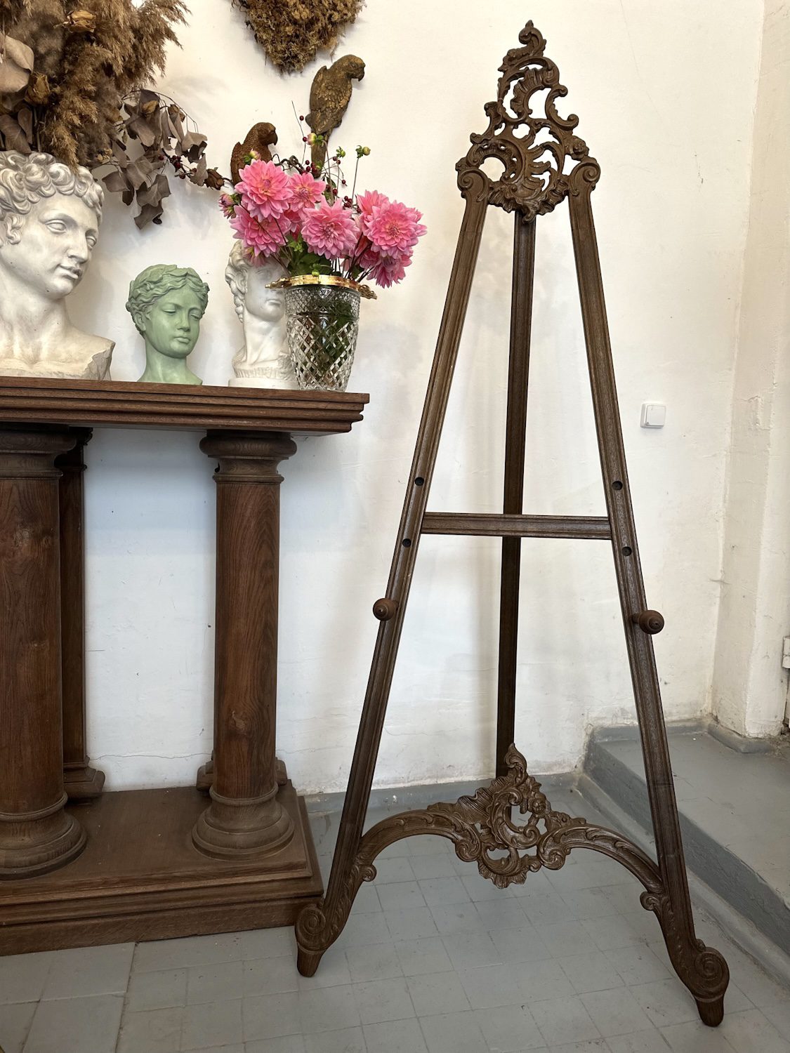 Carved easel rococo scrollwork crest