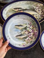 izsmalcināta "Limoge" porcelāna servīze ar zivīm, tumši zilā krāsā ar zelta krāsas akcentu, ar mākslinieka parakstu (7054) - Image 6
