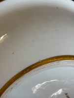 Porcelāna krūkas un bļodas komplekts — Ampīra stilā, mākslinieka paraksts (Limoges Porcelain Pitcher and Basin Set in Empire Style) (7058) - Image 15