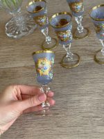 Sešu Murano stikla liķiera glāzīšu komplekts ar roku apgleznotu emaljas ziedu dekoru zilpelēkā tonī — Murano, Itālija, ap 1920.–1960. gads, 6gab (5583) - Image 8