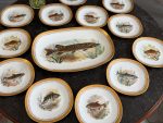 Porcelāna zivju servīze ar zelta apmali — Naturālisma stilā (Limoges Porcelain Fish Service in Naturalism Style) (7060) - Image 3