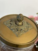 Grezns Stikla Cukurtrauks ar Smalku Detalizāciju, Vāciņu un Rokturi (5055) - Image 7