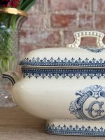Antīka franču fajansa zupas terīne ar monogrammu — Terre de Fer, Vermont (antique terre de fer tureen vermont) (5689) - Image 3