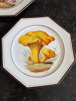 3gab sienas šķīvji, apgleznoti ar sēņu motīviem (7082) - Image 2