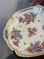 Porcelāna Trauks ar Ziedu Detalizāciju, Vidēja Izmēra (5106) - Image 2