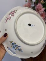 Porcelāna Trauks ar Ziedu Detalizāciju, Vidēja Izmēra (5106) - Image 6