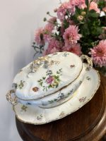 Neliela Izmēra Porcelāna Terīne ar Vāku (5075)