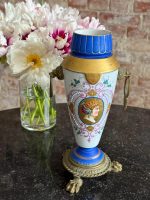 porcelain vase with bronze mounts Empire style
