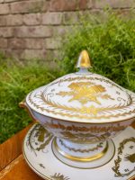 Porcelāna trauks ar vāku un šķīvi, "Limoge" (2883) - Image 9
