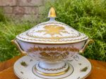Porcelāna trauks ar vāku un šķīvi, "Limoge" (2883) - Image 3