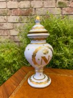 Miniatūra porcelāna vāze ar vāku (2882) - Image 2