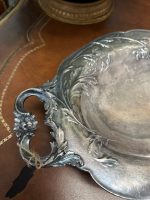 Antīks apsudrabots galda trauks uz kājiņām ar rokturiem — Jūgendstilā (antique silver-plated footed bowl tray) (4479) - Image 11