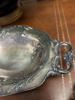 Antīks apsudrabots galda trauks uz kājiņām ar rokturiem — Jūgendstilā (antique silver-plated footed bowl tray) (4479) - Image 13