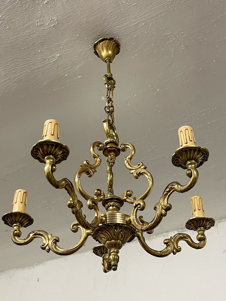 Mellem loftslampe med 5 pærer (355)